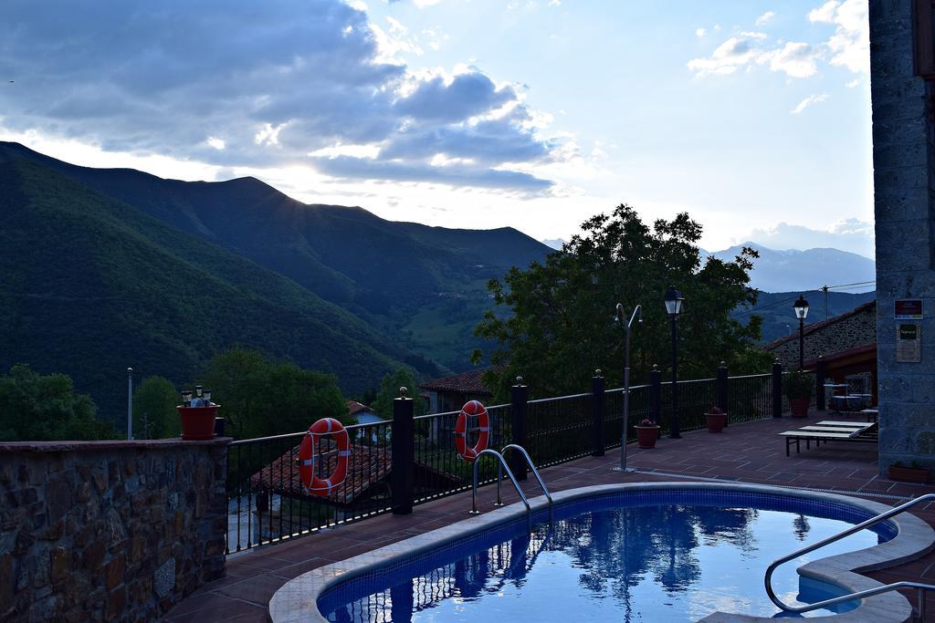 Posada Valle Del Oso Lerones Kültér fotó